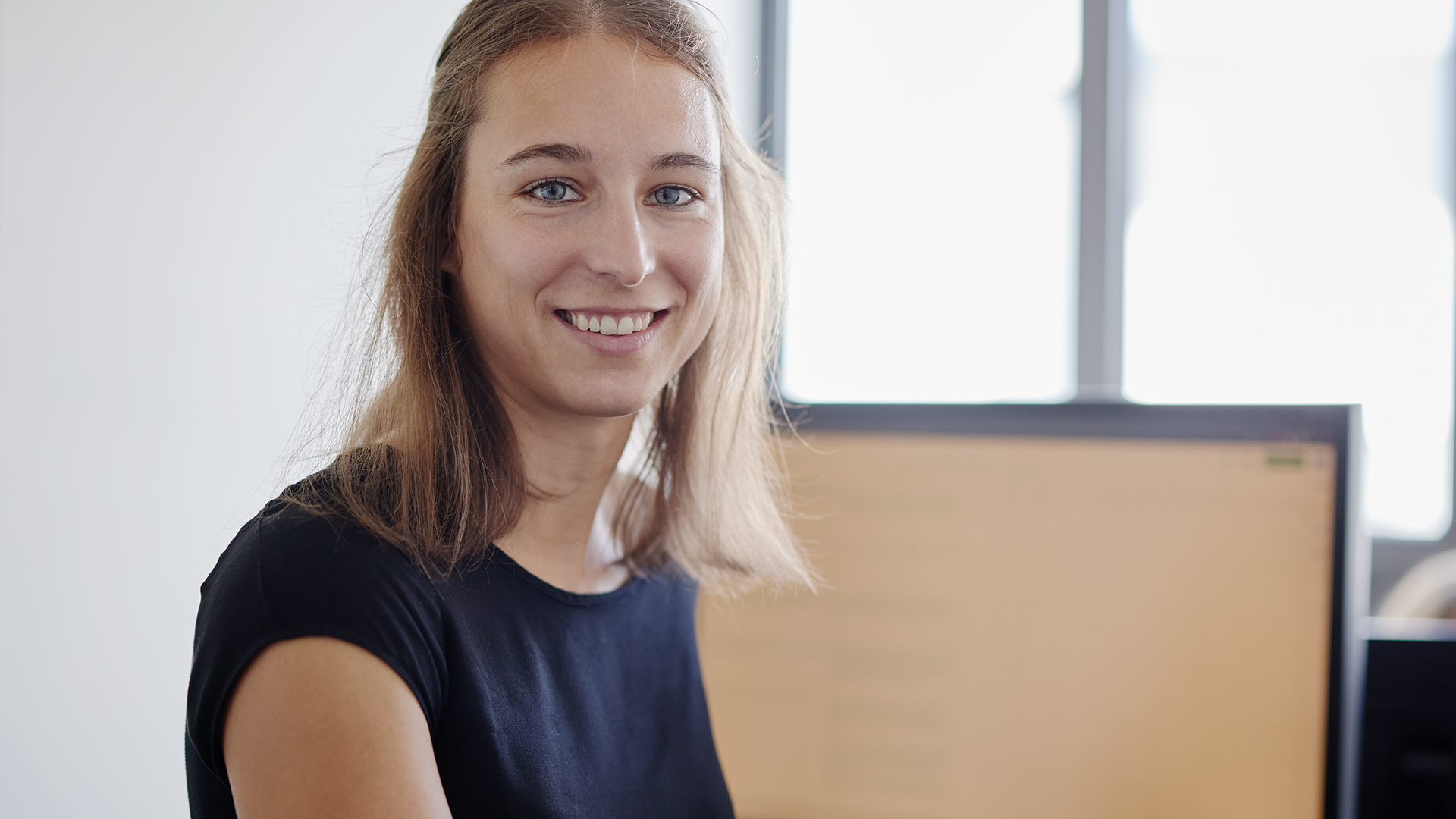 Fabienne Lagger mit schwarzem T-Shirt