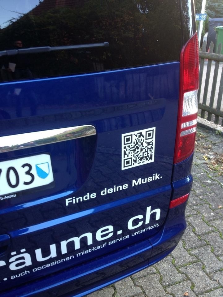 QR-Code an einem Auto