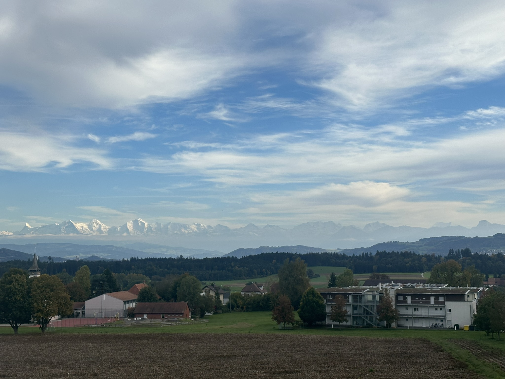 Aussicht auf die Berner Alpen von der Klinik Südhang aus